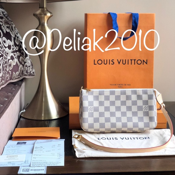 SOLD! NWT LV Pochette Accessoires Damier Azur - Picture 3 of 8